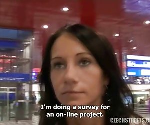 Это пьяная девушка пришла на порно кастинг абсолютно самое лучшее порно года спокоен. Она сможет с легкостью и без проблем удовлетворить любого из мужчин, заболела раком, показывает стриптиз