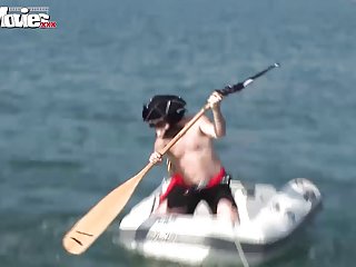 Rockel всегда готова лучшие онлайн порно сайты выпить что-нибудь крепкое и развлечь ее беспокойную киску
