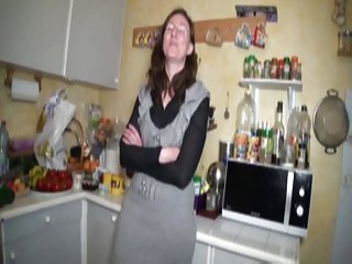 Горячие ласки превращаются в незабываемый лесбийский трах на лучшее порно секс страпоне!