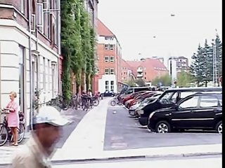 Мальчик обнимает новое порно в хорошем качестве свой член на губах блондинки