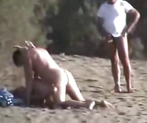 Сука положила руку в свою киску смотреть бесплатно крутое порно до локтя